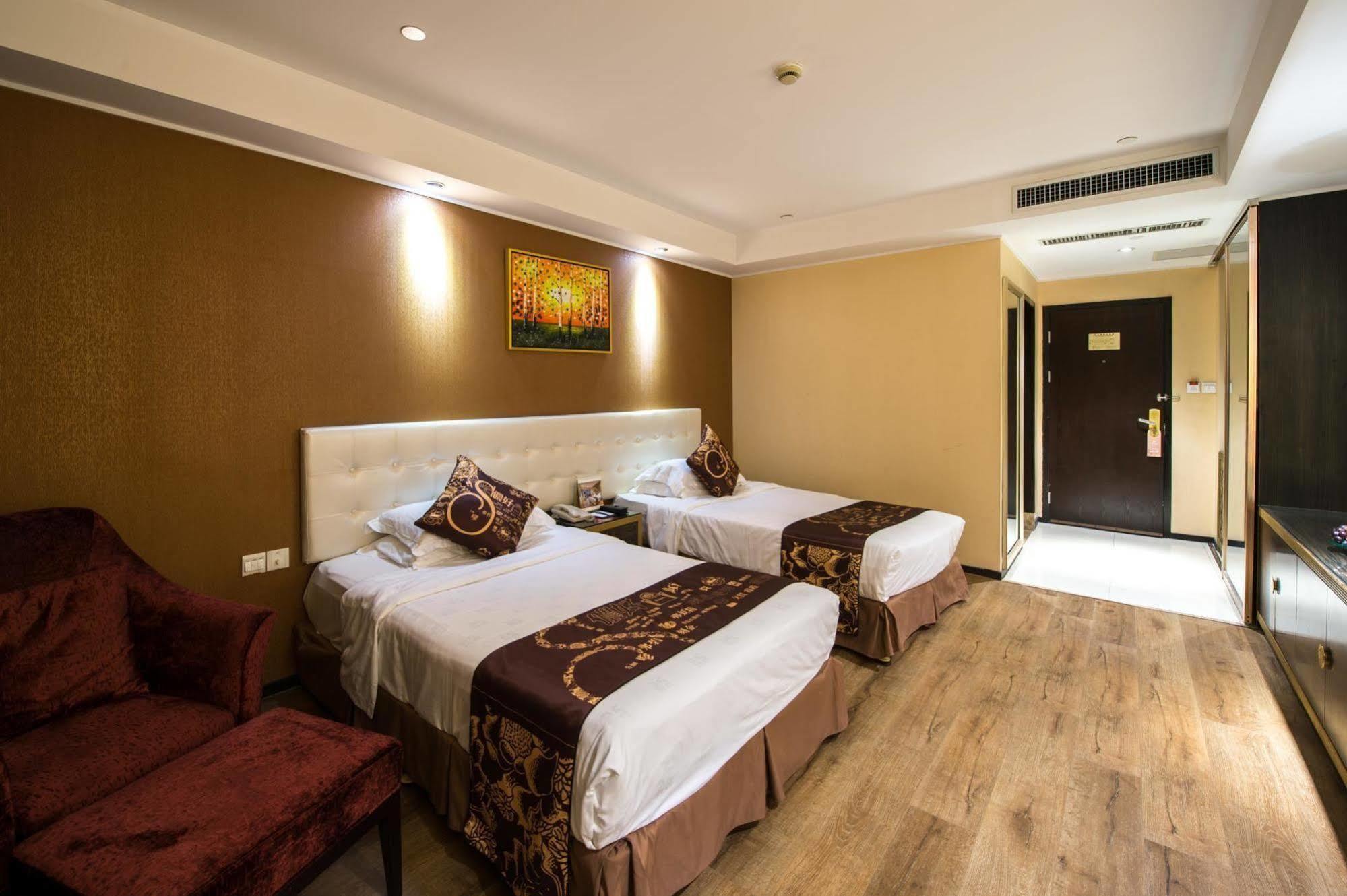 Kingtown Hotel Hongmei Xangai Exterior foto
