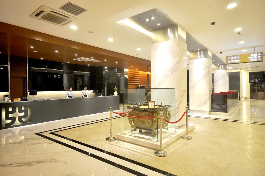 Kingtown Hotel Hongmei Xangai Exterior foto